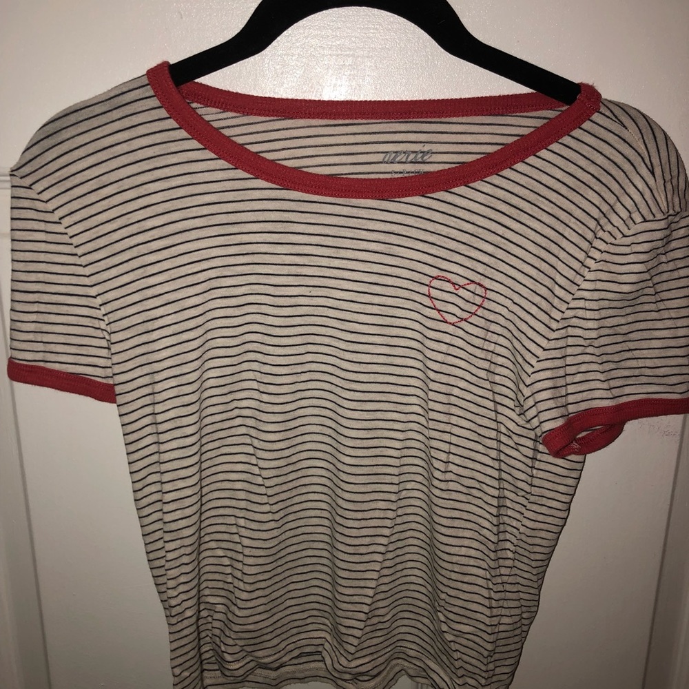 Short sleeve crop top